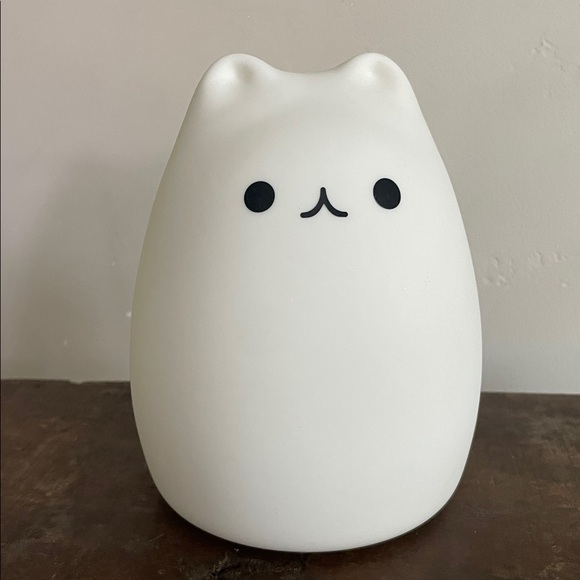 •| cat night light - Picture 1 of 10